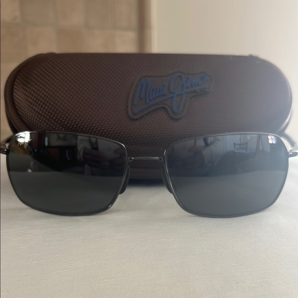 Maui Jim Black Sunglasses with Case prescription perfect conditions
